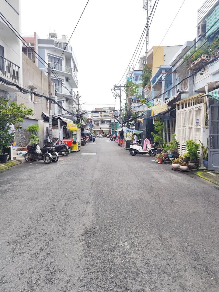 Đất tặng nhà Phan Văn Khỏe, Quận 6, 47m² giá 6.6 tỷ - Kinh doanh hẻm 9m!