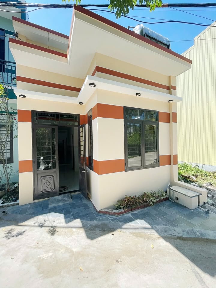 Nhà mặt tiền hẻm Nguyễn Chí Thanh, Quảng Ngãi 67m² giá 1.38 tỷ - Sẵn sàng vào ở!