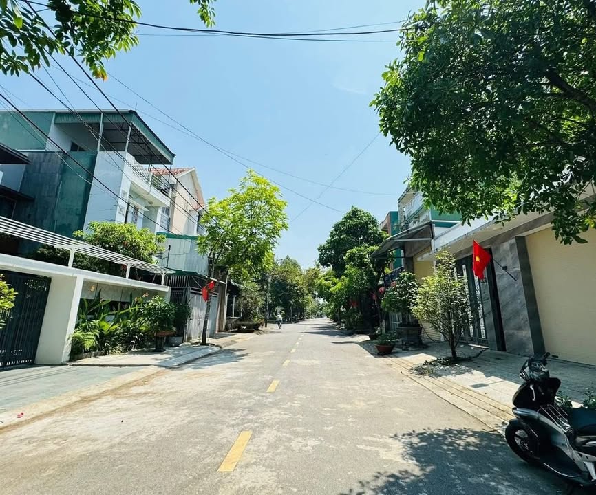 Đất mặt tiền đường Thành Thái, Quảng Ngãi 100m² giá 2.55 tỷ - Vị trí an cư lý tưởng!