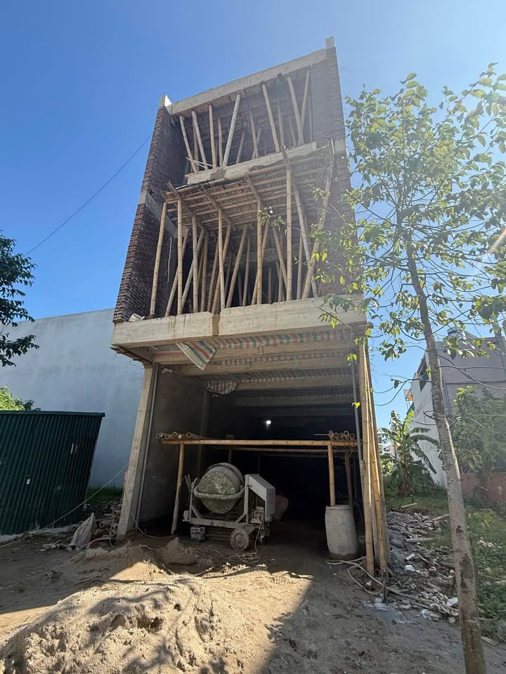 Nhà phố 3 tầng phường Đông Vệ, TP Thanh Hoá, 100m², giá 7 tỷ - Sẵn sàng vào ở!