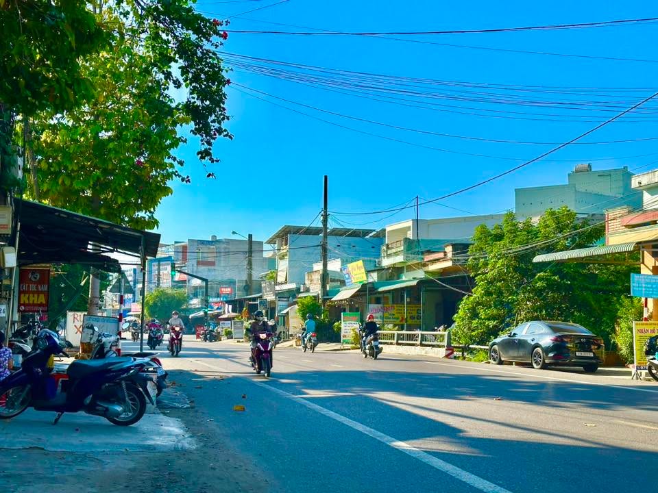 Nhà mặt tiền kinh doanh 82m² tại Nhơn Bình - Giá chỉ 2 tỷ, sổ đỏ chính chủ!