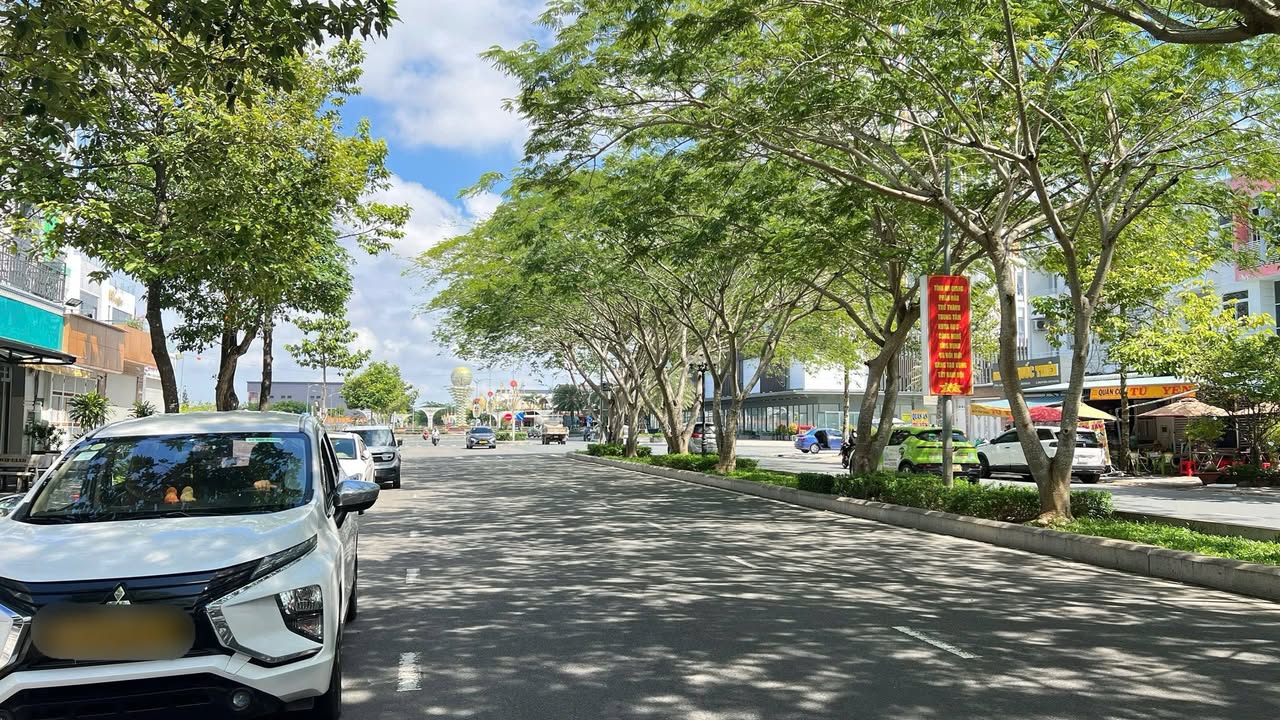 Cho thuê nhà mặt tiền đường 3 Tháng 2, Rạch Giá 110m² - Kinh doanh thuận lợi ngay Vòng xoay Phú Cường!