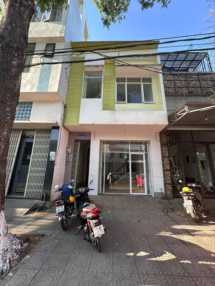 Nhà cho thuê mặt đường Yên Đỗ, Pleiku 54m² giá 5.5 triệu - Phù hợp làm văn phòng!