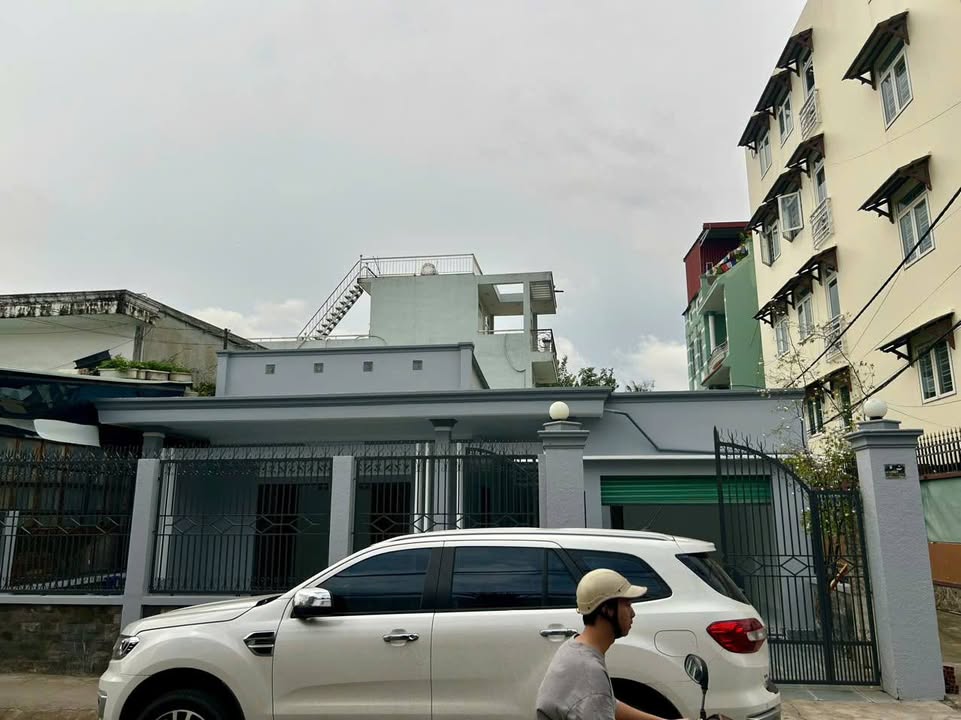 FrontHouse Thủ Đức 154m² giá 16.5 tỷ - Mặt tiền rộng 11m hiếm có!