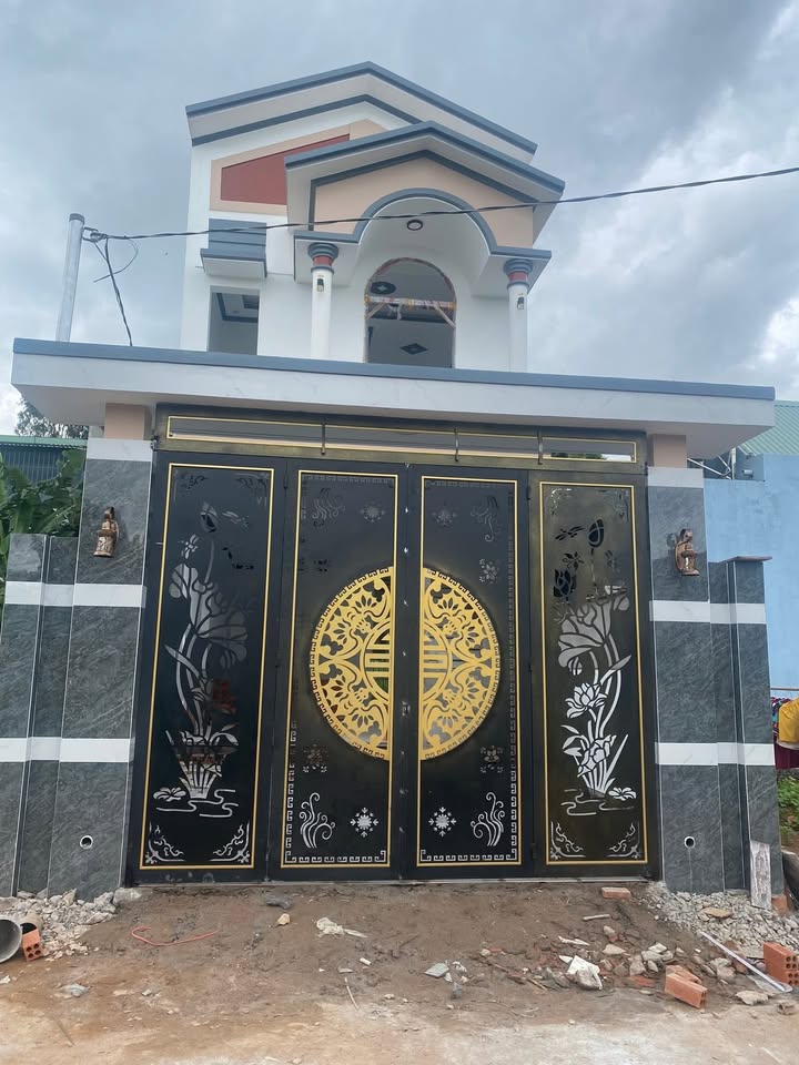 Nhà mái thái 92.5m² tại xã Hòa Long, Bà Rịa - Giá 2.8 tỷ - Thiết kế hiện đại, thoáng mát!