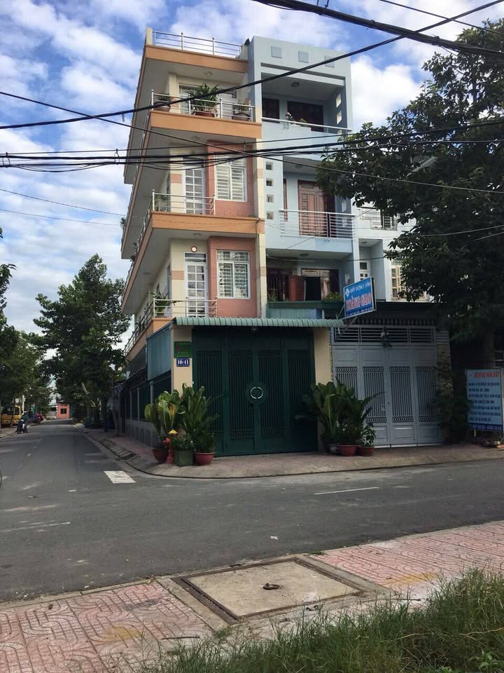 Nhà mặt tiền Phan Văn Hớn, Hóc Môn 88m² giá 6.3 tỷ - Sổ đỏ chính chủ!