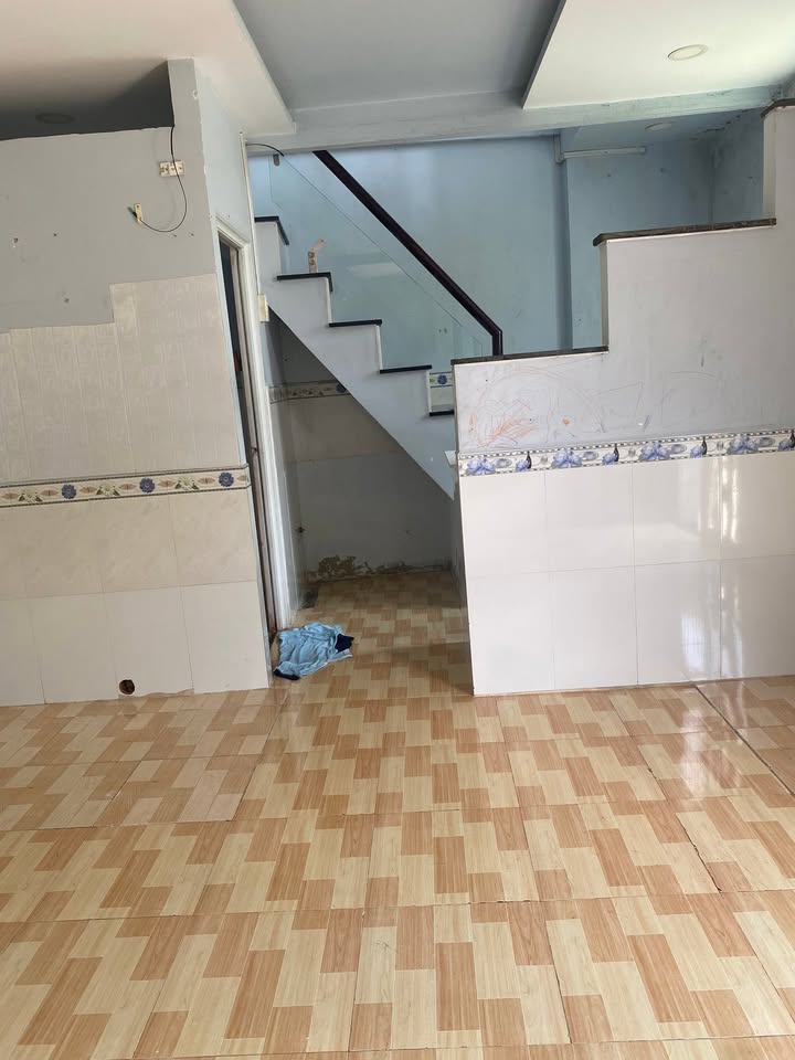 Nhà riêng Tân Thới Nhì Hóc Môn 32m² giá 700 triệu - Sổ hồng chính chủ!