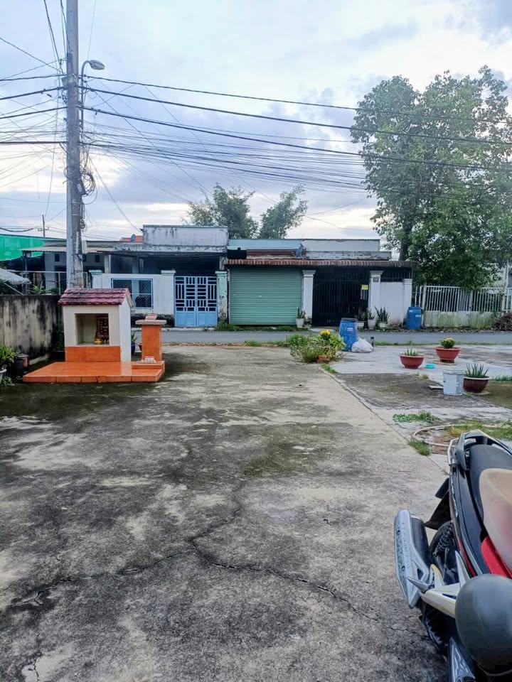 Bán đất và nhà cấp 4 mặt tiền đường Nguyễn Kim Cương, Hóc Môn 480m² - Thương lượng trực tiếp với chủ