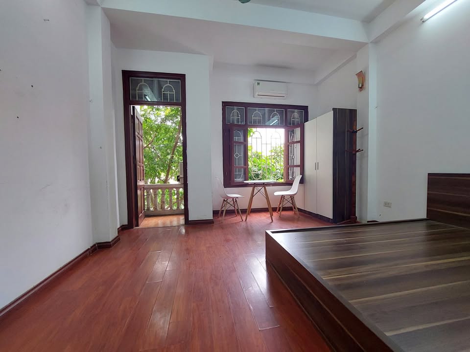 Phòng cho thuê tại Ngõ 60 Trung Kính 30m² - Full đồ chỉ việc vào ở ngay!
