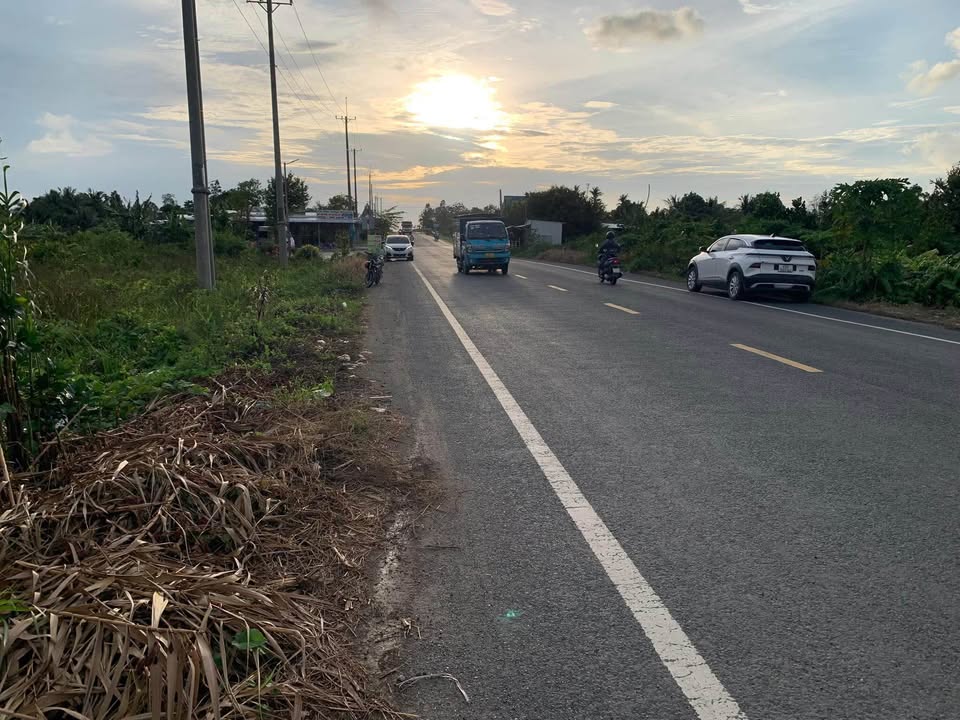 Đất nền mặt tiền Tỉnh lộ 922, Trường Lạc, Ô Môn 1200m² - Giá chỉ 2.85 triệu/m²!