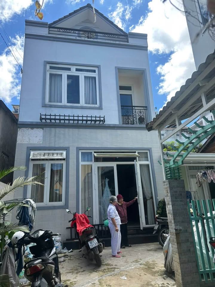 Nhà hẻm Trần Nhật Duật, phường Cam Ly, Đà Lạt 100m² giá 6 tỷ - Sổ đỏ chính chủ, thương lượng ngay!