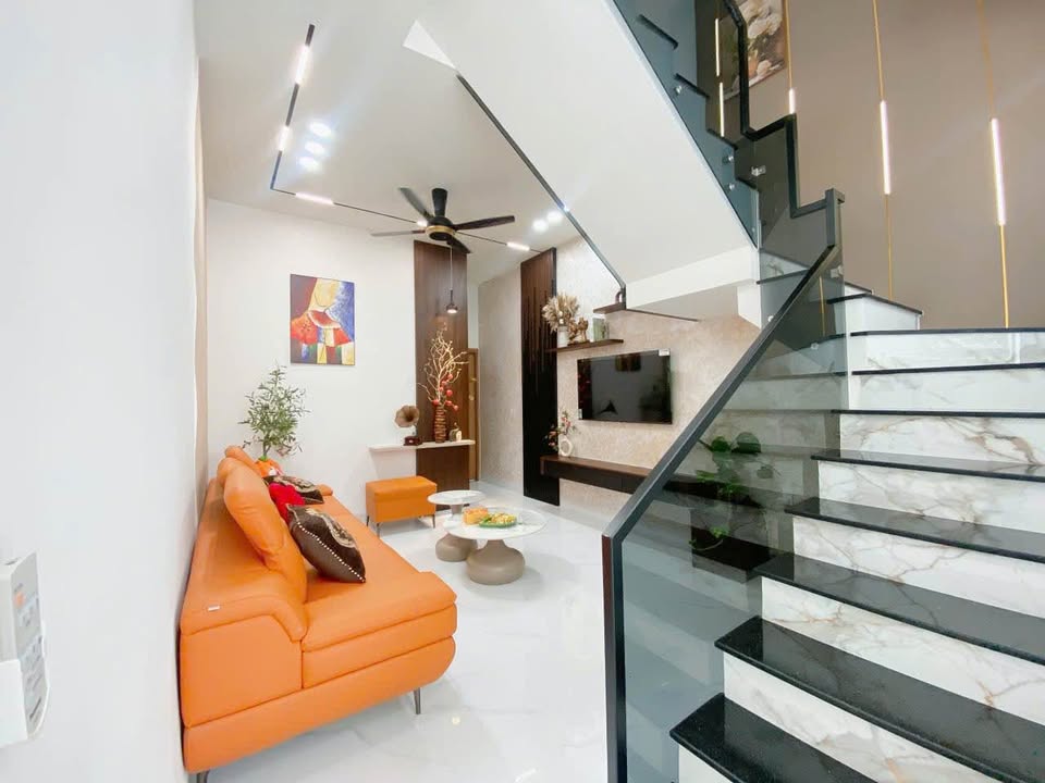 Nhà 2 tầng hẻm Cù Chính Lan Buôn Ma Thuột 170m² giá 4.38 tỷ - Sẵn sàng vào ở!