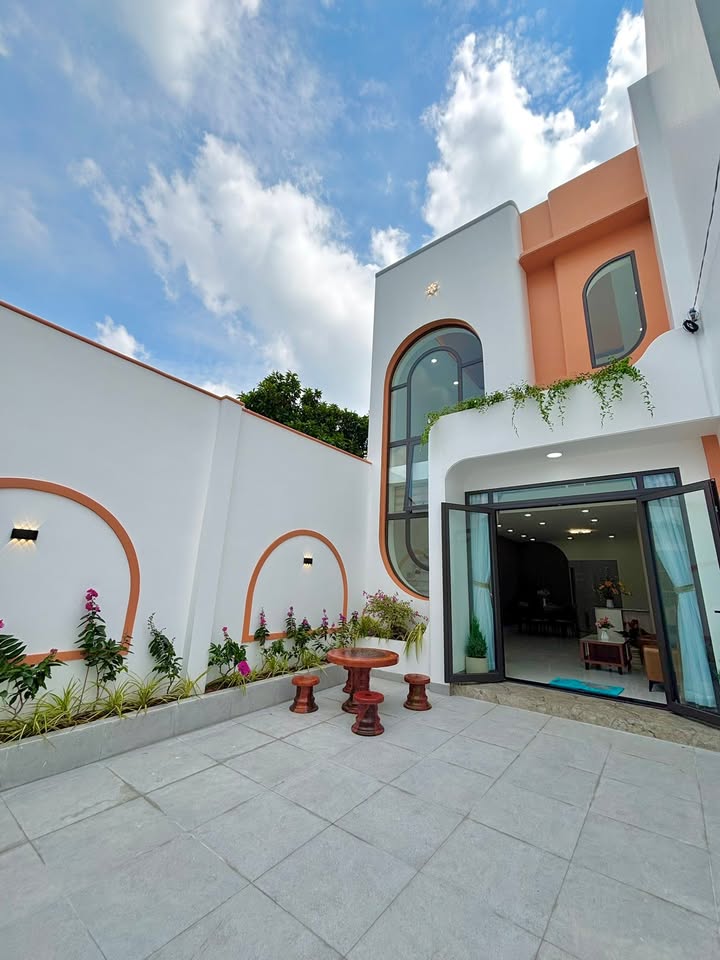 Nhà Phường 5, Mỹ Tho 93.5m² giá 2.3 tỷ - Thiết kế hiện đại, vị trí trung tâm!