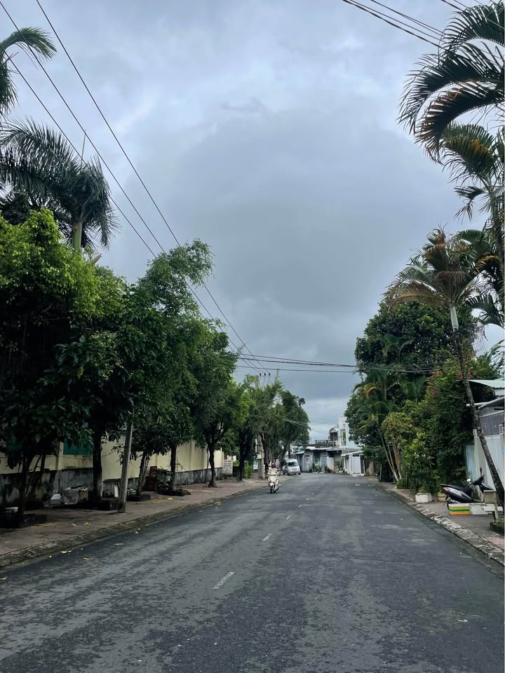 Đất thổ cư 185m² đường Lê Đình Chinh, Kon Tum - Giá chỉ 2.2 tỷ!