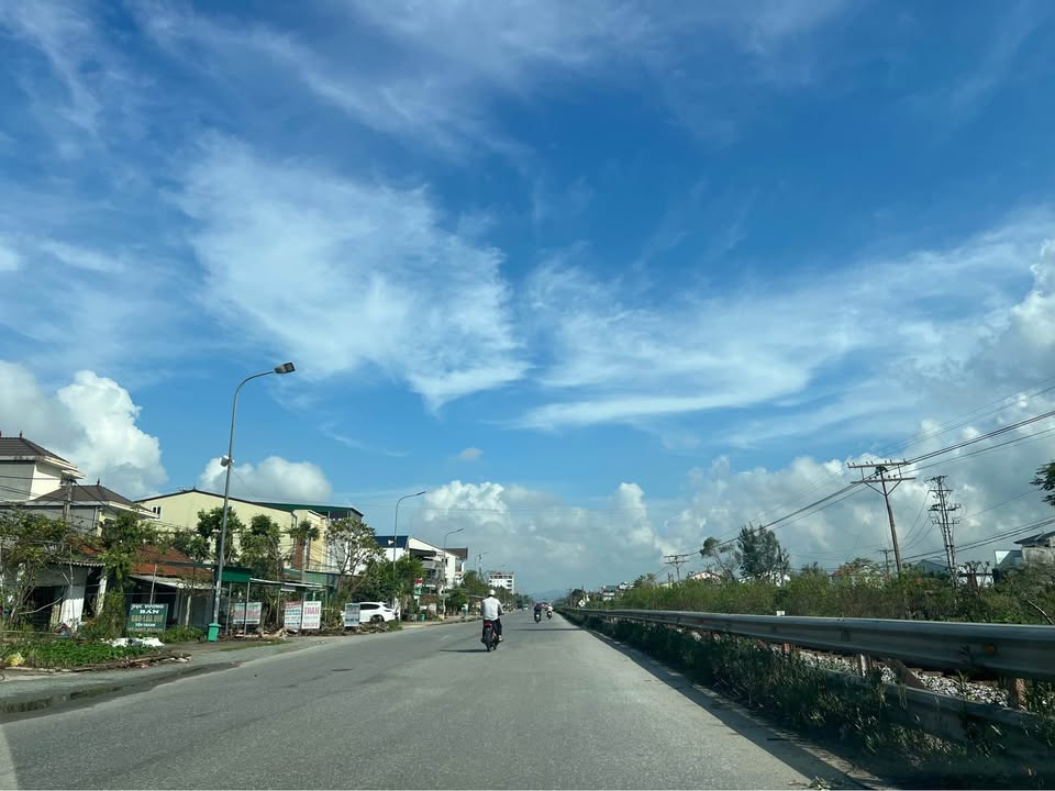 Đất nền góc mặt đường Thăng Long, Vinh 220m² giá 7.9 tỷ - Cơ hội đầu tư tuyệt vời!