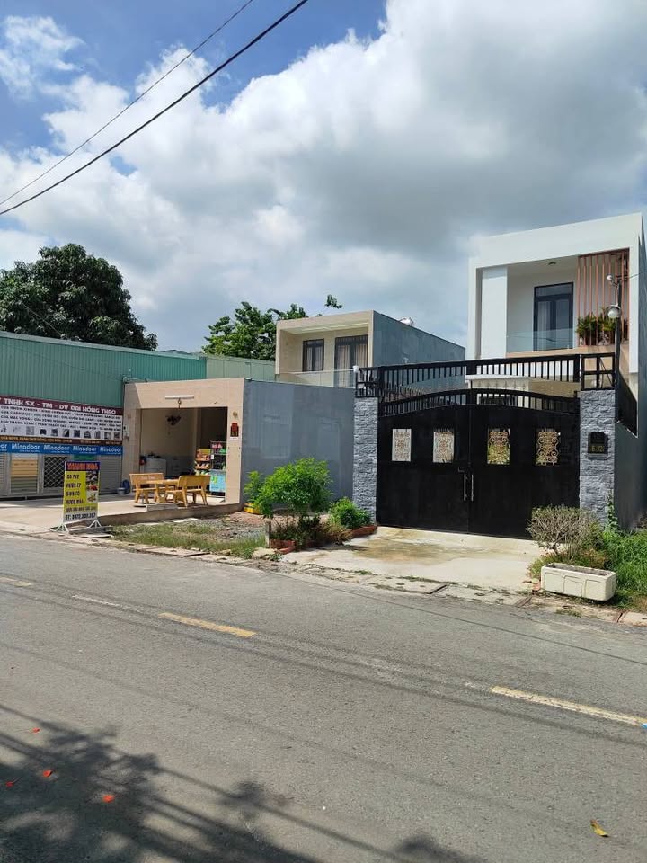 Đất liền kề 150m² tại Hóc Môn giá 6 tỷ - Đối diện trường Trần Văn Mười!