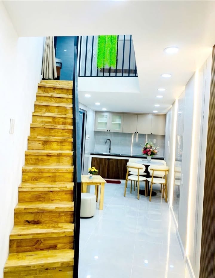 Nhà phố Tân Bình 17m² giá 2.25 tỷ - Chính chủ, sổ hồng sẵn!