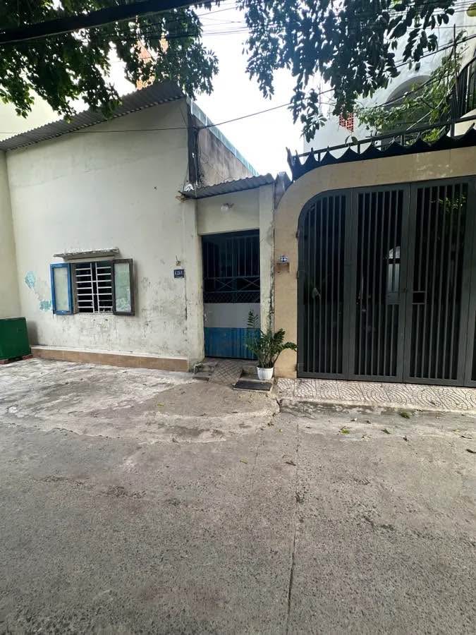 Nhà cấp 4 kiệt ô tô đường Chính Hữu, An Hải Bắc, 78m² giá 7.9 tỷ - Vị trí đẹp, tiện ích đa dạng!