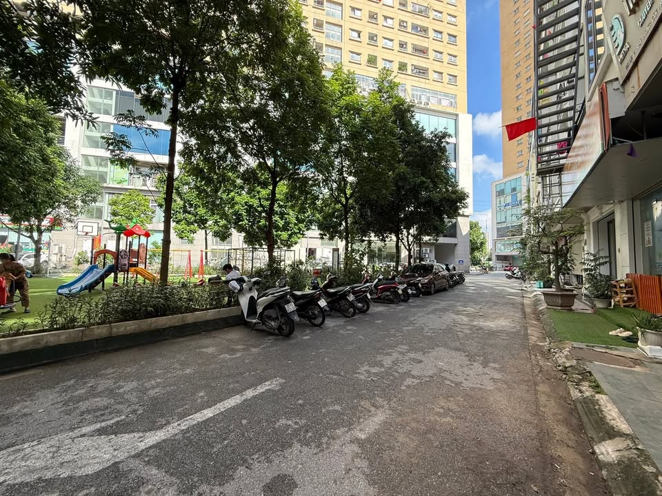 Nhà liền kề C14 Bắc Hà, Trung Văn, Nam Từ Liêm, 74m², giá 26.5 tỷ - Mặt công viên phong thủy tốt!