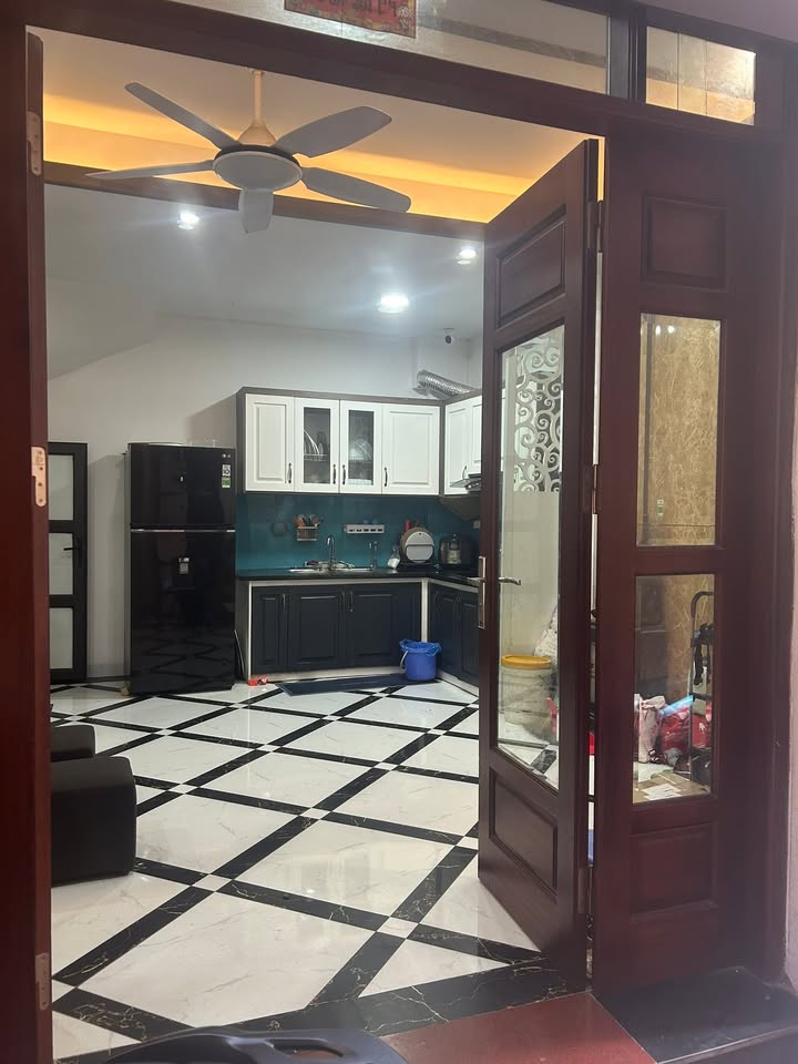 Nhà 5 tầng mới xây tại Phương Canh, Nam Từ Liêm - Giá chỉ 6.6 tỷ!