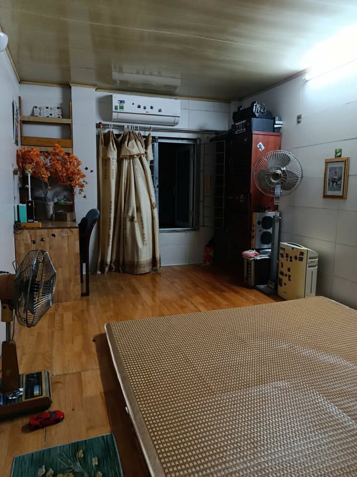 Nhà riêng tại Ngõ 43 Ngũ Nhạc - Hoàng Mai - 30.5m² - Hướng Đông Nam, nội thất đầy đủ!