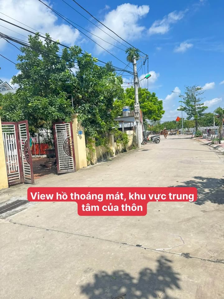 Đất nền thôn Võng Ngoại, Phúc Thọ 45m² - Sổ đỏ chính chủ, vị trí vàng gần hồ!