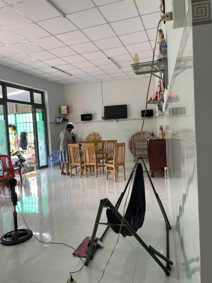 Nhà cấp 4 hẻm ô tô Đặng Văn Truyện, Tân An, 176m² giá 2.15 tỷ - Sẵn sàng vào ở!