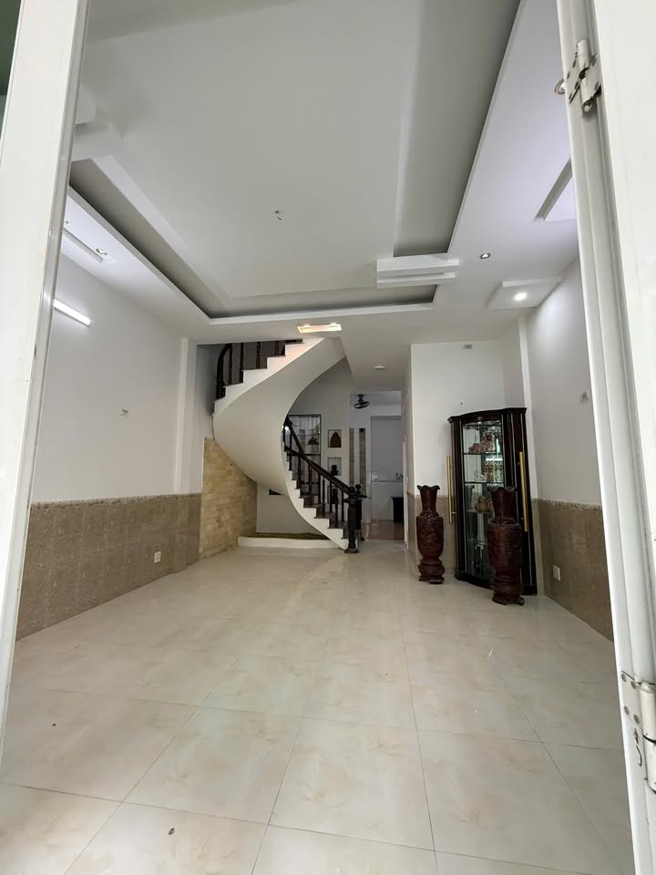 Nhà mặt tiền Điện Biên Phủ, Quy Nhơn 60m² giá 3 tỷ - Thích hợp ở và kinh doanh!