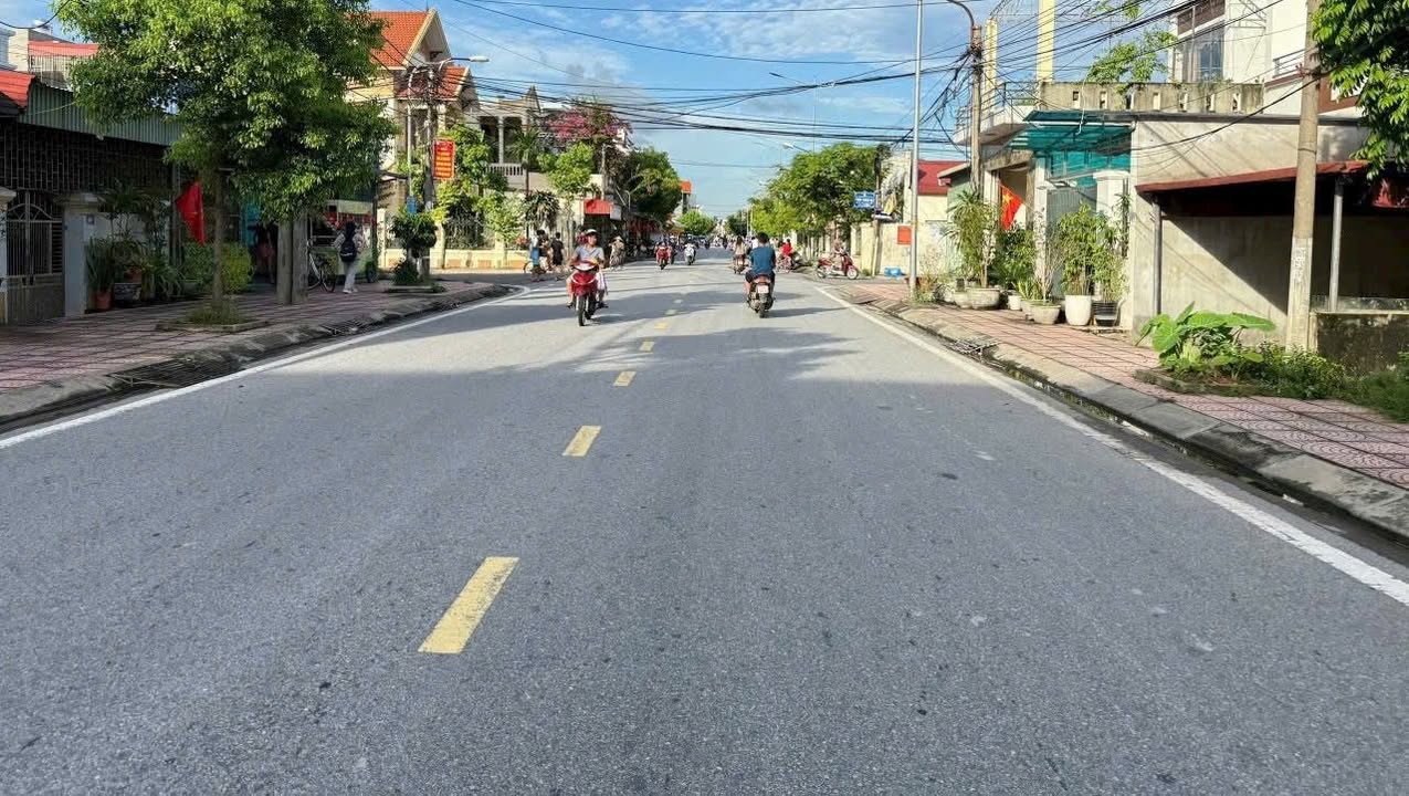 Đất nền kinh doanh mặt đường Nam Sơn An Dương 98m² - Pháp lý sổ đỏ chính chủ!