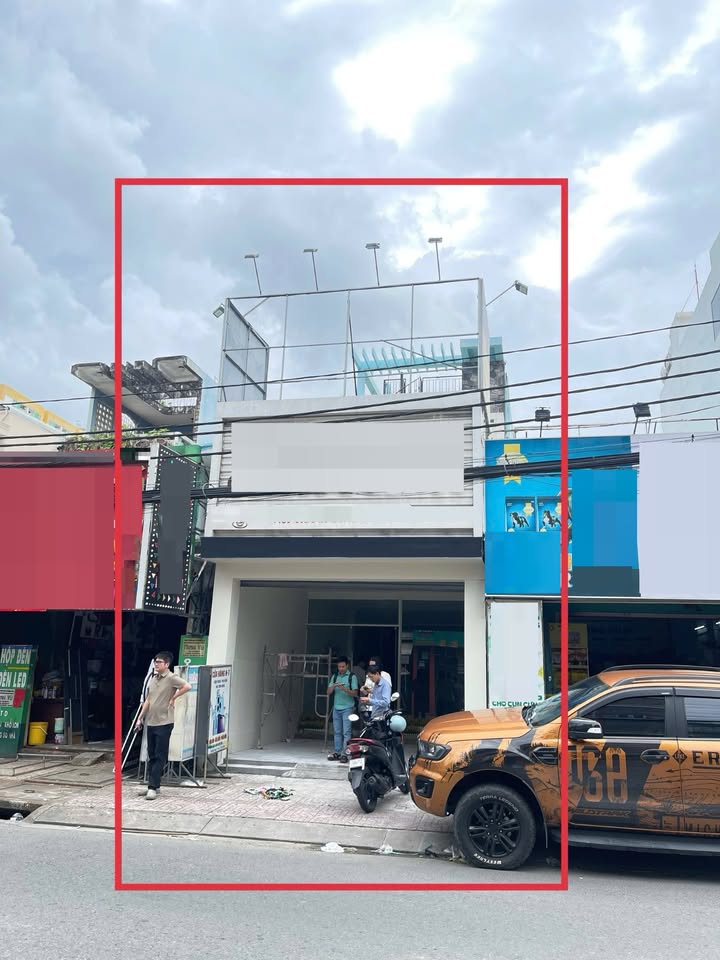 Cho thuê nhà mặt tiền đường Âu Cơ, quận Tân Bình 135m² giá 30 triệu - Nhà mới đẹp, vị trí đắc địa!