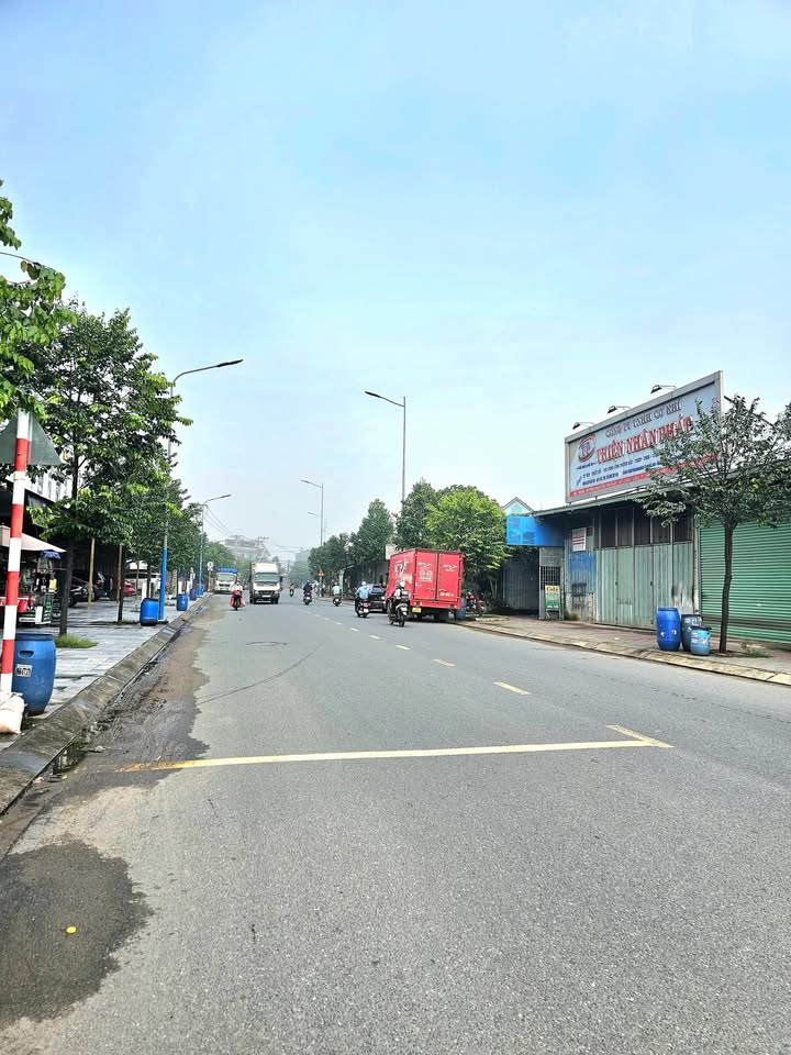 Nhà cấp 4 gác đúc lửng mặt tiền đường Nguyễn Thị Khắp, Dĩ An 59m² giá 4.29 tỷ - Vị trí đắc địa cho kinh doanh!