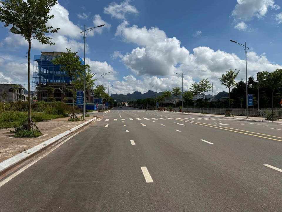 Lô đất biệt thự mặt đường 31m tại TP Sơn La 248m² - Cơ hội đầu tư tuyệt vời!