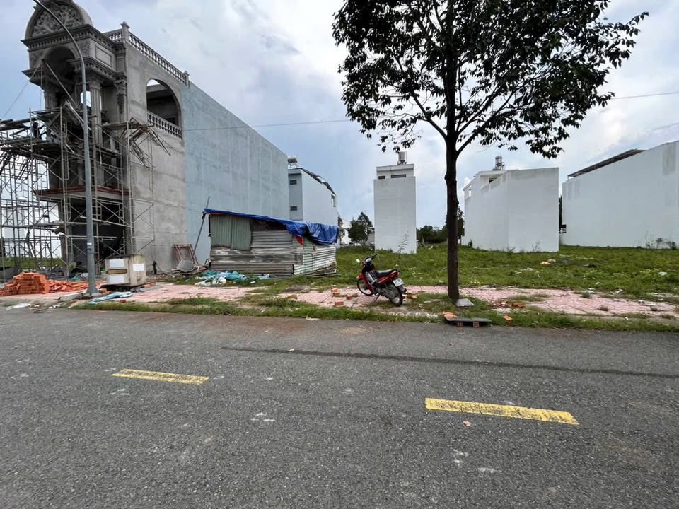 Đất thổ cư đường D4, KDC Idico2, 125m² giá 3.3 tỷ - Đầu tư sinh lời!