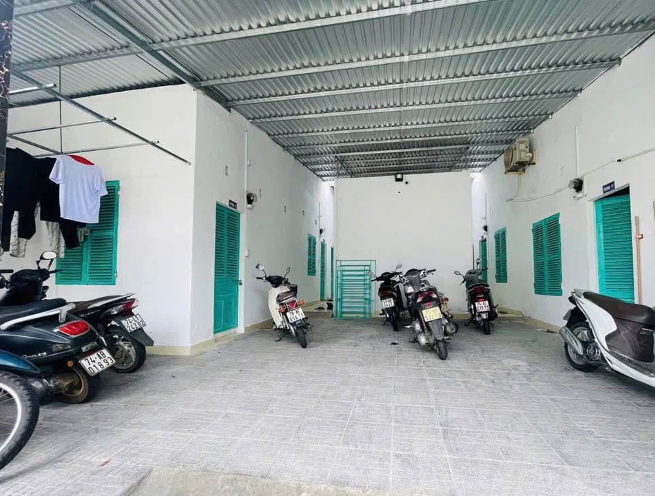 Dãy trọ 17 phòng mặt tiền Bùi Xuân Phái, Thủy Dương, 306m² giá 7 tỷ - Cơ hội đầu tư sinh lời!