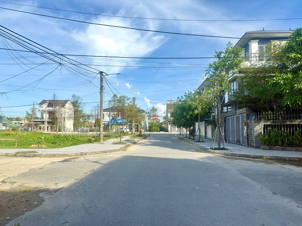 Đất 2 mặt tiền ngõ 121, đường Hà Hoàng 299.2m² giá 7 tỷ - Cơ hội đầu tư vàng!