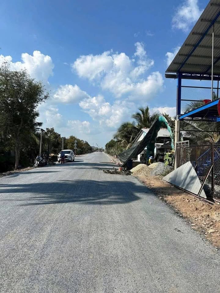 Đất nền mặt tiền đường nhựa Tân Phong, Cai Lậy 300m² giá chỉ 1 tỷ - Cơ hội đầu tư hấp dẫn!