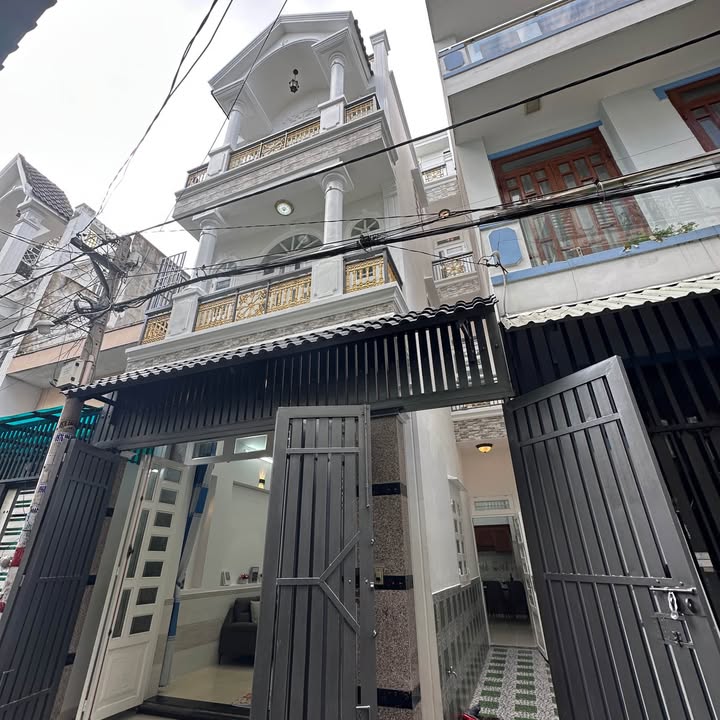 Nhà phố Hiệp Thành 13, Quận 12, 50m² giá 5.49 tỷ - Sổ hồng chính chủ, nội thất đầy đủ!