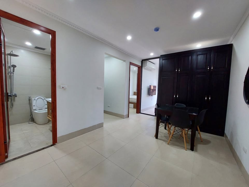 Cho thuê căn hộ dịch vụ tại Hoàng Quốc Việt - Nội thất đầy đủ, giá thỏa thuận!