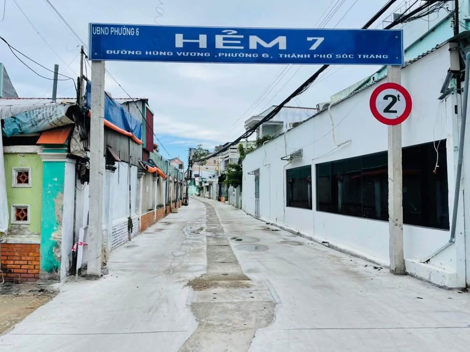 Nhà 1 trệt 1 lửng hẻm ô tô Hùng Vương, Sóc Trăng 106m² giá 2 tỷ - Đầu tư sinh lời!