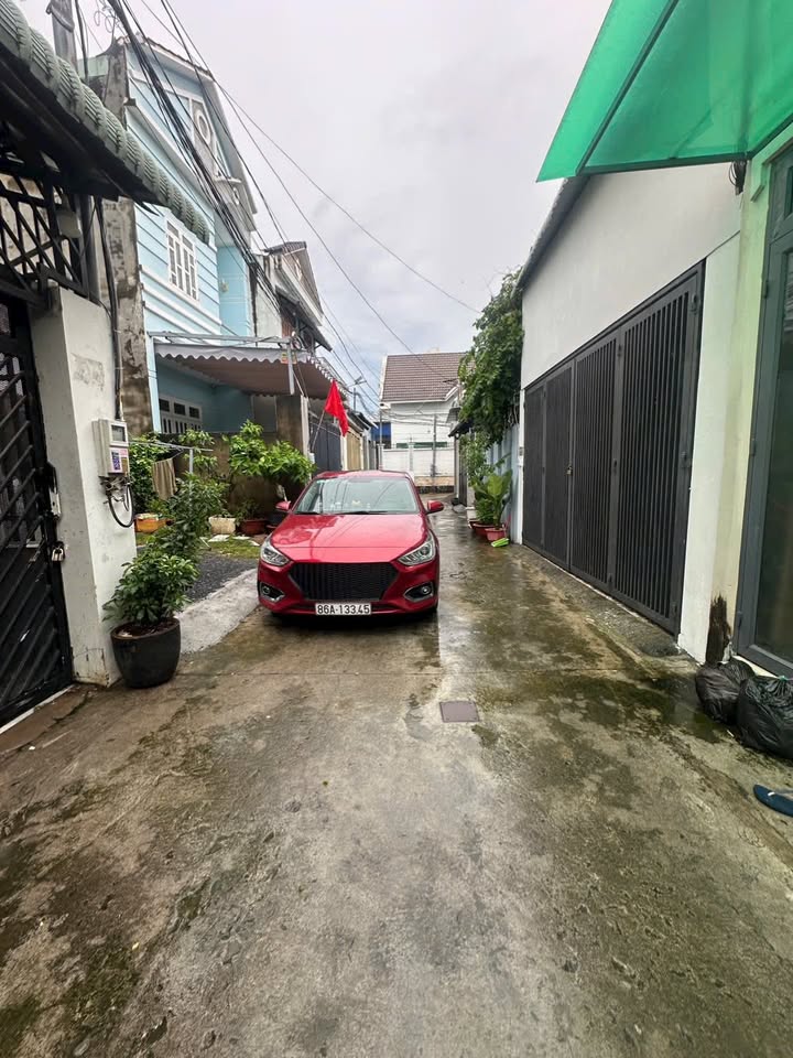 Nhà gác lửng Tân Phong 71m² giá 2.25 tỷ - Gần chợ 26, vào ở ngay!