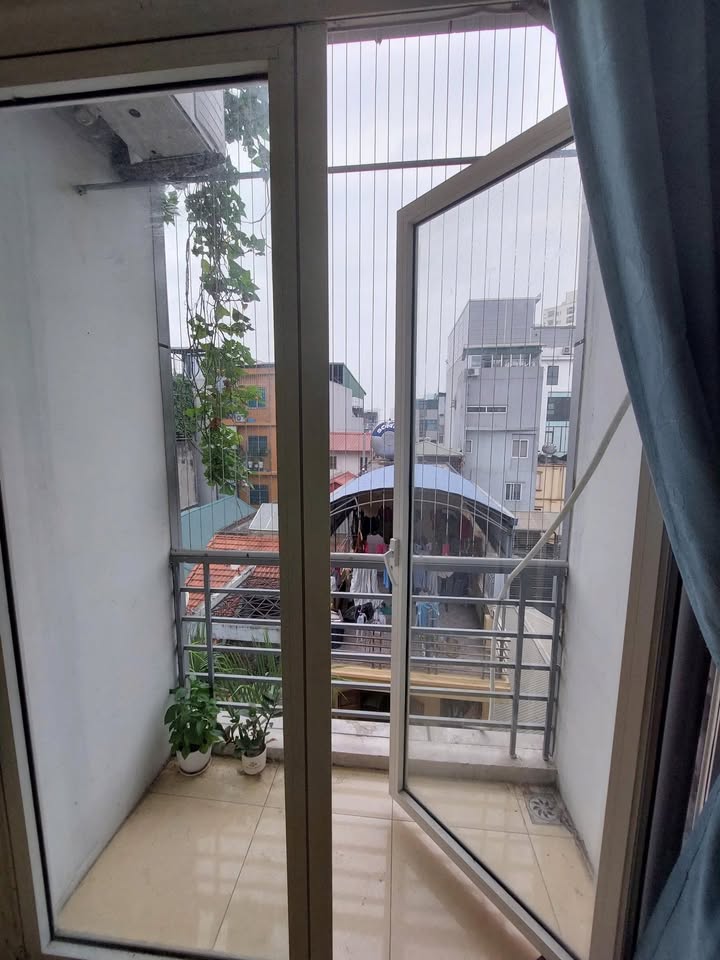 Phòng cho thuê tại Cầu Giấy 20m² giá 5.5 triệu - Tiện nghi đầy đủ, vào ở ngay!