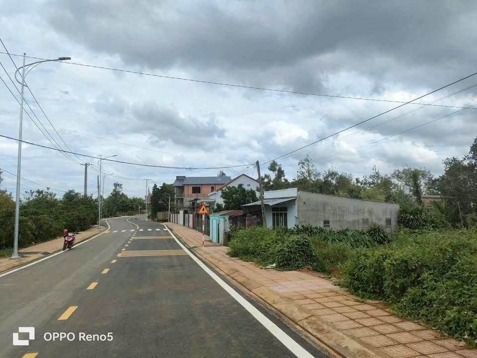 Đất thổ cư mặt tiền Trịnh Hoài Đức, B'Lao Bảo Lộc 584m² giá 3.8 tỷ - Cơ hội đầu tư tuyệt vời!