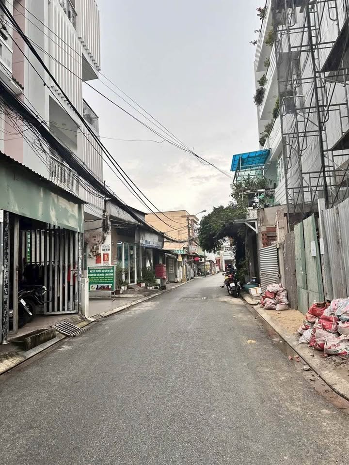 Nhà phố Tống Văn Hên, Tân Bình 50m² giá 4 tỷ - Mặt tiền hẻm dân trí!