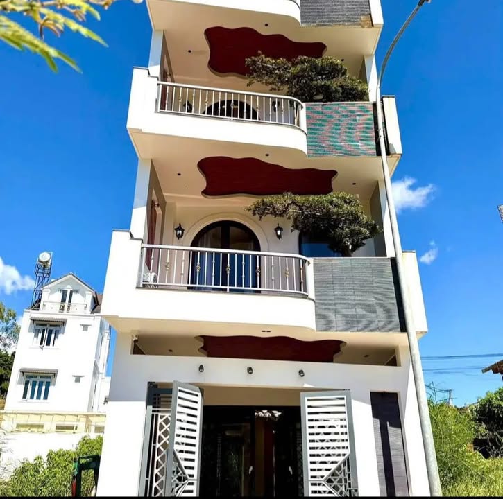 Nhà 4 tầng đường An Sơn, P4 Đà Lạt 95m² giá 13.5 tỷ - Đầu tư sinh lời!