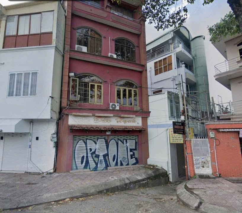 Bán nhà mặt tiền đường Hoàng Sa, Quận 3 - Diện tích 124m², giá 30.5 tỷ, đầu tư sinh lời ngay!