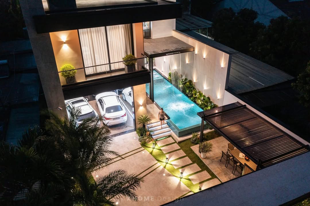 Biệt thự Townhouse Trần Sâm 180m² giá thỏa thuận - Thiết kế hiện đại, pháp lý rõ ràng!