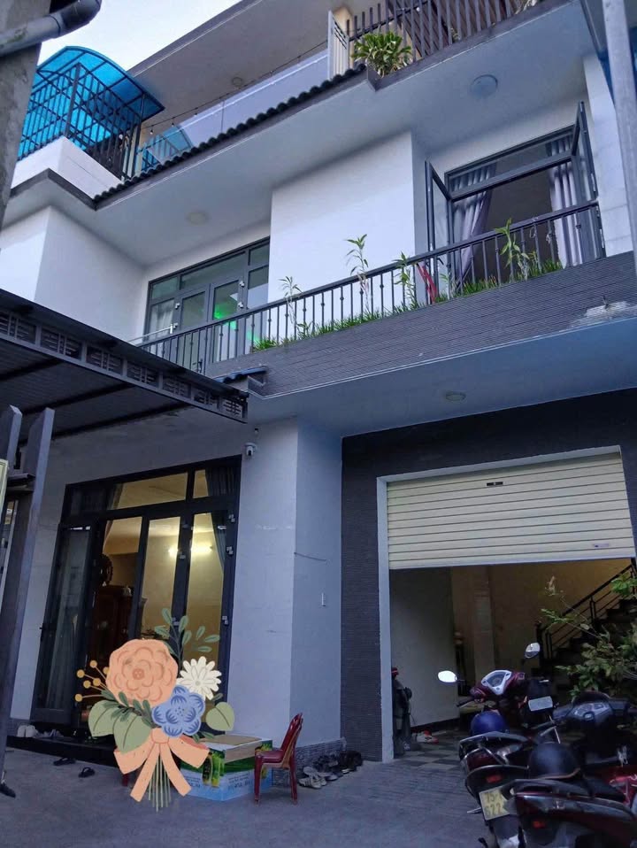 Nhà 3 tầng đường Bùi Thị Xuân 440m² giá chỉ 6 tỷ - Đầu tư sinh lời ngay!