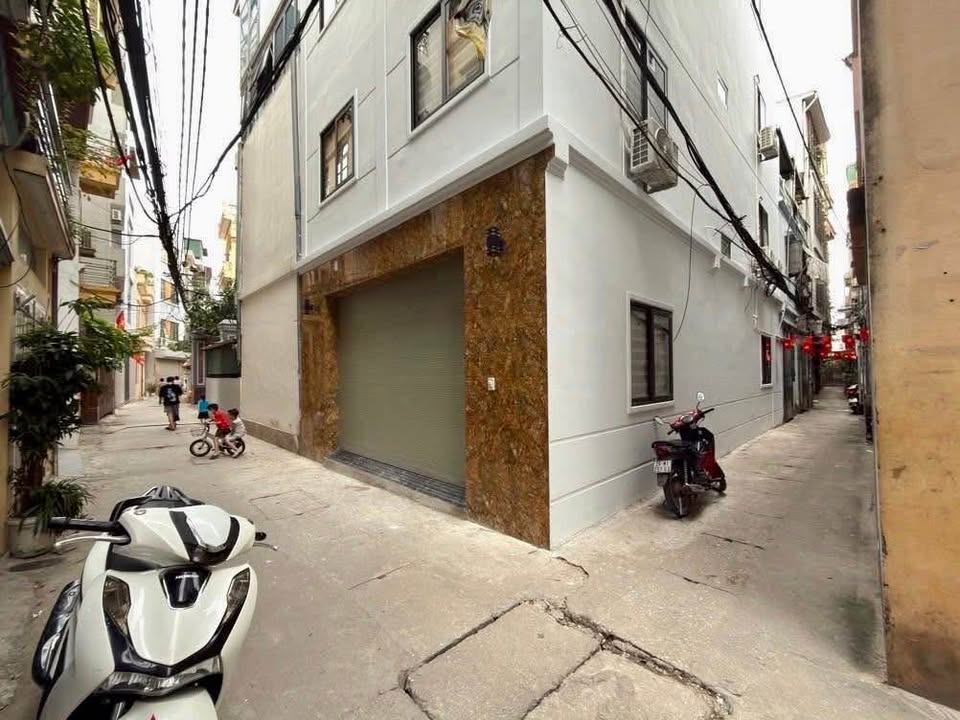 Nhà phố mặt tiền Giải Phóng 75m² giá 22.5 tỷ - Kinh doanh sinh lời ngay!