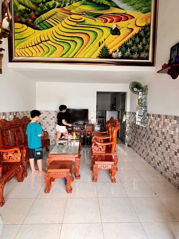 Nhà riêng Bình Chuẩn, 100m² giá 2.3 tỷ - Sổ riêng, cho thuê 7 triệu/tháng!