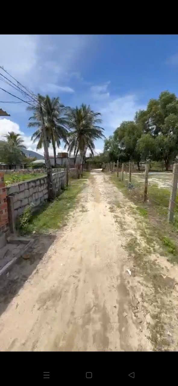 Đất nền đẹp tại Ninh Thủy, Khánh Hòa 205m² giá 1.6 tỷ - Gần biển chỉ 500m!